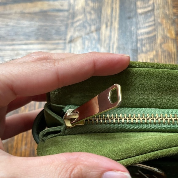 Banana Republic Green Cow Leather Clutch - Picture 13 of 14